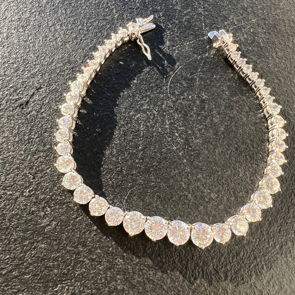 1Day SALE NM Neiman Marcus Zicon Collection Graduating rhodium Plated 7.5